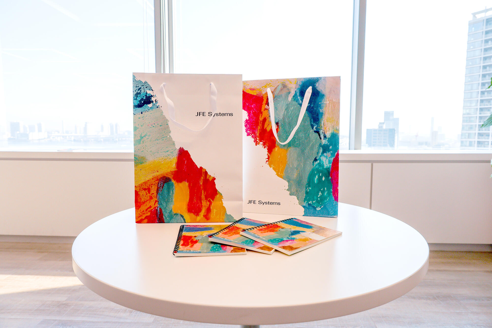 採用ノベルティ（紙袋・ノート）