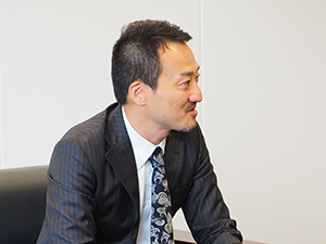 衣笠氏