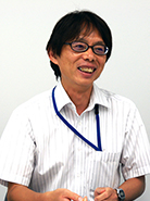 上田 氏