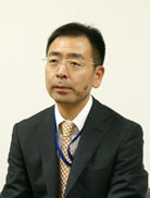 二村氏