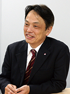 山本 氏