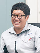 板岡氏