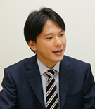 秦野氏