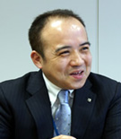 川上氏