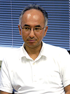 高岡氏