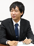 浅川氏