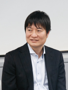 佐藤氏